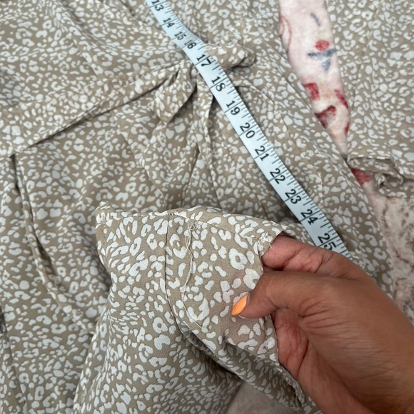 Pretty Little Thing Juniors Size 10 Long Sleep Ruffle Wrap Shorts Romper‎ Beige - Picture 10 of 14